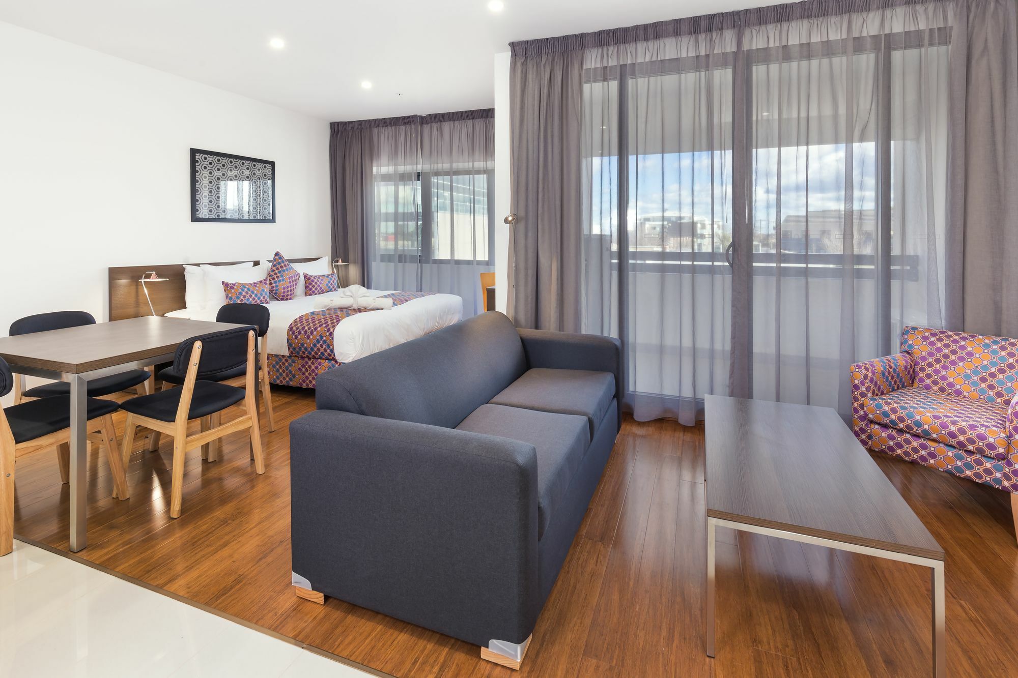 City Edge Dandenong Apartment Hotel Экстерьер фото